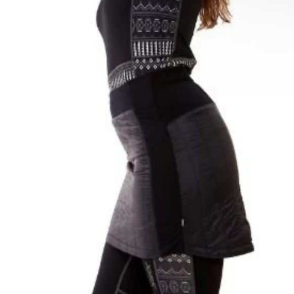 Swix Romsdal 2 Black Side Zip No Bulk Insulated Quilted Winter Skirt - Size XS - Picture 12 of 12